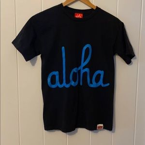 ☘️5/$15 Aloha Army t shirt from Hawaii!